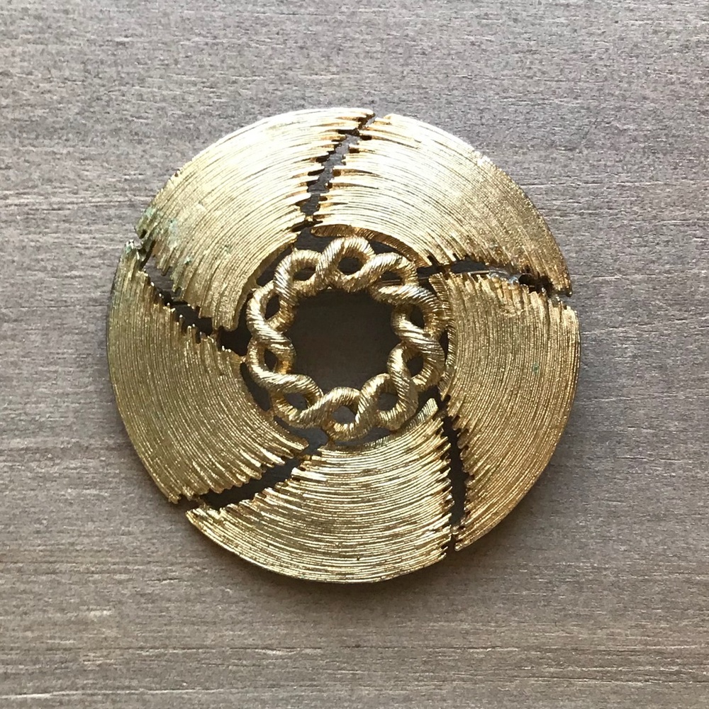 Vintage antique estate Lisner Art Deco brooch pin